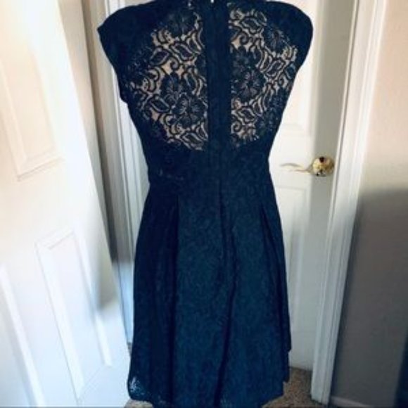 Calvin Klein Navy Blue Lace Floral cap sleeve dress size 4 - Picture 5 of 17